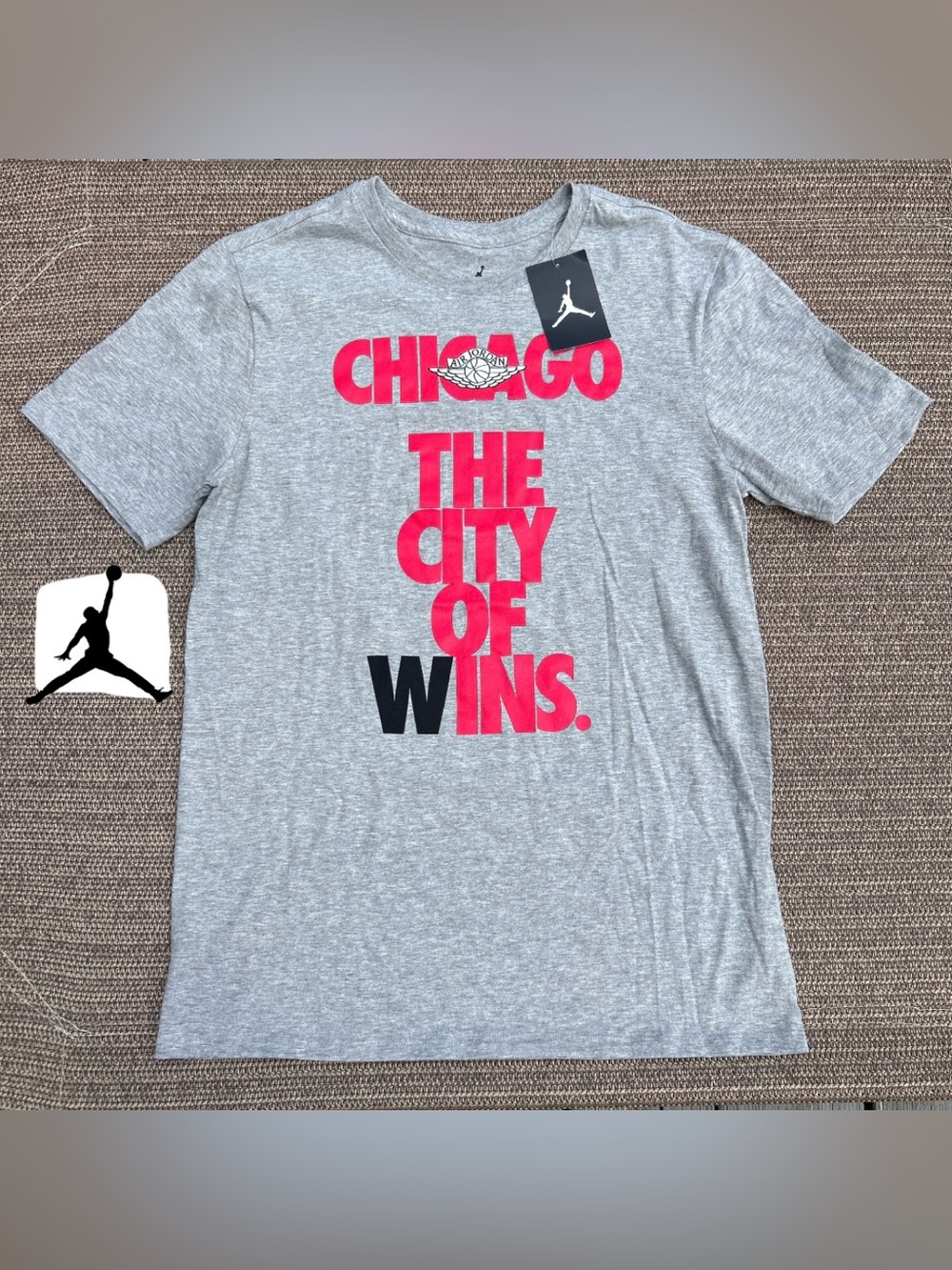 NWT Jordan Chicago The City of Wins Graphic Tee Grey/Red